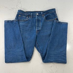 Levi’s 501 S Skinny Jean
The original blue Jeans. Skinny jeans.